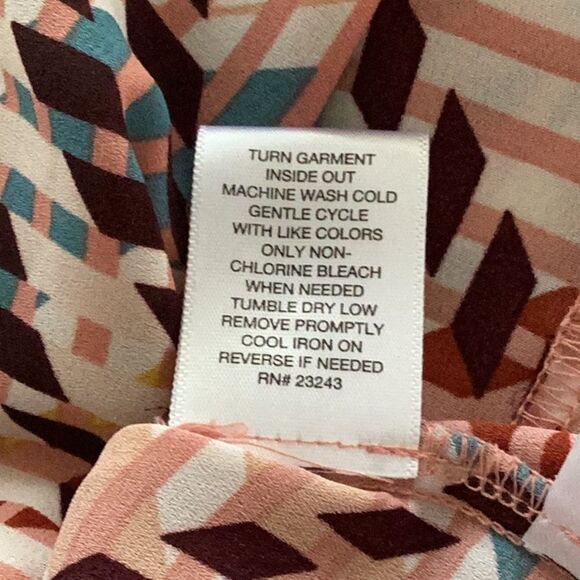 7TH AVENUE NEW YORK AND COMPANY SMALL TOP BLOUSE FLUTTER SLEEVES - Picture 7 of 7